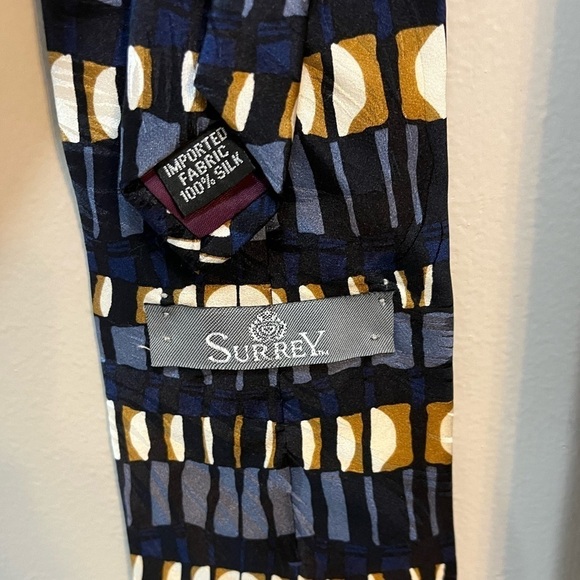 Silk Neck Ties 4”w x 57” Surry, KaiLong, & John Bull Set of 3 Men’s Ties - Picture 3 of 7